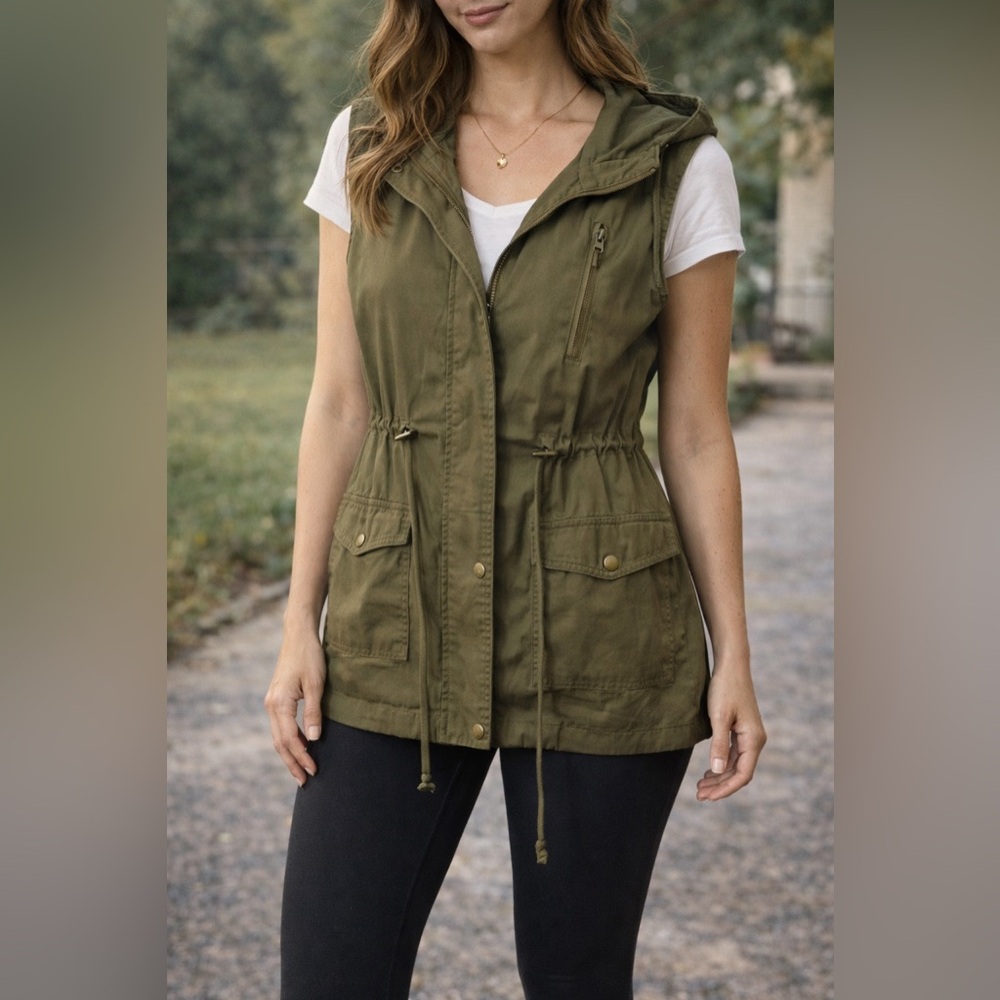 Zenana Outfitters Khaki Utility Vest Hooded Drawstring Zip Pockets M